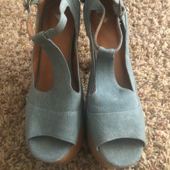 Fun Jean Material and Wood Sandal - Picture 1 of 7